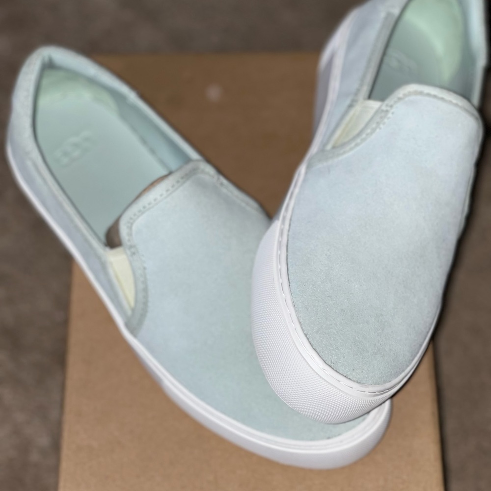 UGGS Australia Womens Jass Sneakers Flats Mint Green Suede New